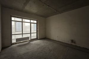Продам квартиру 2-х комнатную с общей площадью 93м2, 4/17 эт., на улице Энгельса ул, Центральный район, г. Новороссийск, Краснодарский край, Россия, агентство Интернет-партнер