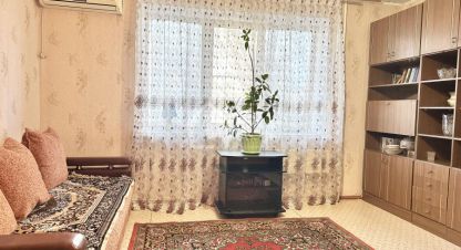 Продам квартиру 2-х комнатную с общей площадью 50.5м2, 1/5 эт., на улице Агурина, г. Ахтубинск, Астраханская обл., Россия, агентство Ваш Дом. Фотография №1