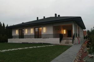 Продам дом с общей площадью 885м2, на улице Брюсова, г. Коттеджный пок петровский, Московская обл., Россия, агентство Absolute Realty Advisors