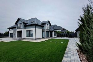 Продам квартиру 4-х комнатную с общей площадью 340м2/2 эт., г. Полтава , Полтавская обл., Украина, агентство Дом 24