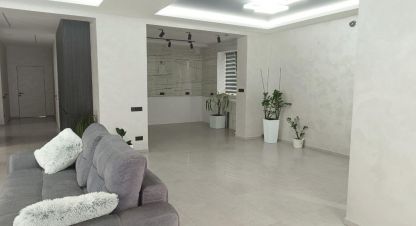 Купить квартиру 4-х комнатную, 340 кв. м., Украина, г. Полтава . Фотография №10