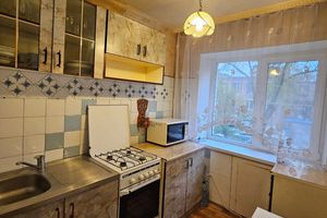 Продам квартиру 2-х комнатную с общей площадью 44.2м2, 2/9 эт., на улице Доломановский пер, Ленинский район, г. Ростов-на-Дону, Ростовская обл., Россия, агентство Интернет-партнер