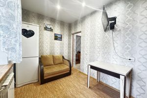 Продам квартиру 1 комнатную с общей площадью 40.7м2, 4/5 эт., на улице Мира ул, г. Ханты-Мансийск, Ханты-Мансийский авт. окр., Россия, агентство Интернет-партнер