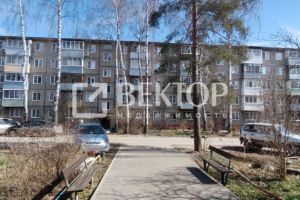 Продам квартиру 2-х комнатную с общей площадью 44.4м2, 1/5 эт., на улице Кудряшова, г. Иваново, Ивановская обл., Россия, агентство Вектор