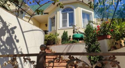 Продам дом с общей площадью 200м2, на улице Краевско-армянское с, г. Краевско-армянское, Краснодарский край, Россия, агентство Интернет-партнер. Фотография №1