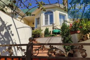 Продам дом с общей площадью 200м2, на улице Краевско-армянское с, г. Краевско-армянское, Краснодарский край, Россия, агентство Интернет-партнер