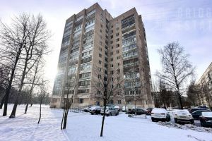 Продам квартиру 2-х комнатную с общей площадью 45.6м2, 1/12 эт., на улице Трудящихся, г. Колпино, Санкт-Петербург, Россия, агентство Bridge Estate 