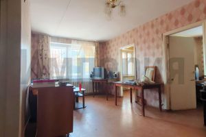 Продам квартиру 4-х комнатную с общей площадью 63м2, 1/5 эт., на улице Миллеровская, Волжский район, г. Саратов, Саратовская обл., Россия, агентство АН Империя