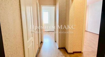 Продам квартиру 1 комнатную с общей площадью 39м2, 4/9 эт., на улице Мира, г. Нижневартовск, Ханты-Мансийский авт. окр., Россия, агентство Премиум Макс. Фотография №1