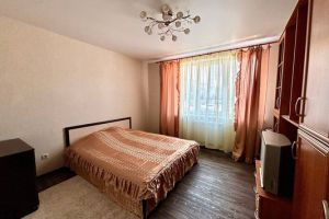 Продам квартиру 1 комнатную с общей площадью 46.7м2, 1/30 эт., на улице Солотчинское шоссе, Советский район, г. Рязань, Рязанская обл., Россия, агентство Интернет-партнер