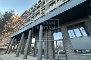 Сдам торговое помещение с общей площадью 300м2, на улице Менделеева, г. Уфа, Башкортостан респ., Россия, агентство СдамПродам