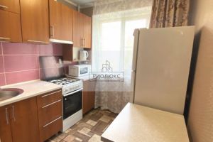 Продам квартиру 1 комнатную с общей площадью 30.3м2, 3/5 эт., на улице Карла Маркса пр-кт, г. Магнитогорск, Челябинская обл., Россия, агентство РиоЛюкс