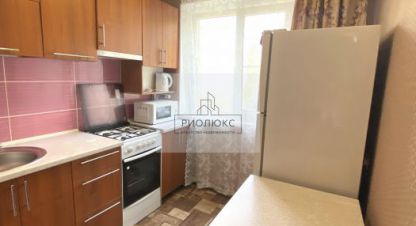 Продам квартиру 1 комнатную с общей площадью 30.3м2, 3/5 эт., на улице Карла Маркса пр-кт, г. Магнитогорск, Челябинская обл., Россия, агентство РиоЛюкс. Фотография №1