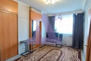 Продам квартиру 2-х комнатную с общей площадью 40.2м2, 1/4 эт., на улице Сизова, Октябрьский район, г. Барнаул, Алтайский край, Россия, агентство АН Династия 24