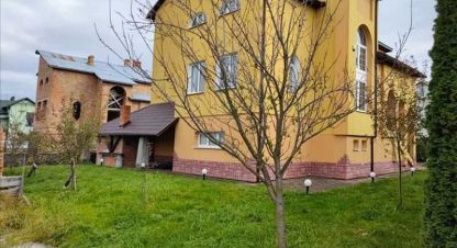 Продам дом 11-ти комнатный с общей площадью 536м2, на улице Садова, г. Раневичи, Львовская обл., Украина, агентство Aspo.biz. Фотография №1