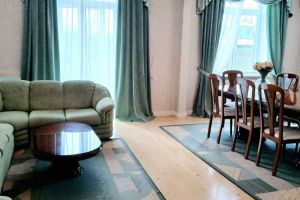 Продам квартиру с общей площадью 126м2, 4/5 эт., на улице Вул вокзальна, г. Днепр, Днепропетровская обл., Украина, агентство Aspo.biz