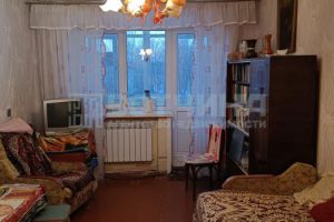 Продам квартиру 2-х комнатную с общей площадью 41м2, 2/5 эт., на улице Комсомольский бульвар, г. Арзамас, Нижегородская обл., Россия, агентство Вотчина