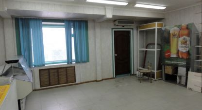 Продам торговое помещение с общей площадью 50.3м2, на улице Зайцева, г. Магадан, Магаданская обл., Россия, агентство Агентство недвижимости СДЕЛКА. Фотография №1