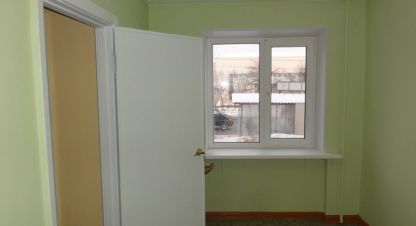 Продам торговое помещение с общей площадью 44.3м2, на улице Гагарина, г. Магадан, Магаданская обл., Россия, агентство Агентство недвижимости СДЕЛКА. Фотография №1