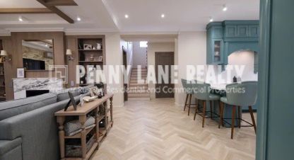 Продам дом 5-ти комнатный с общей площадью 210м2, на улице Хоккейная ул, г. Сириус, Краснодарский край, Россия, агентство Penny Lane Realty. Фотография №1