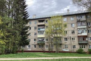 Продам квартиру 1 комнатную с общей площадью 32.5м2, 4/5 эт., на улице Машиностроителей, г. Йошкар-Ола, Марий Эл респ., Россия, агентство Интернет-партнер