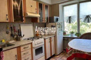 Продам квартиру 1 комнатную с общей площадью 31.2м2, 6/9 эт., на улице Гражданский пр-кт, Калининский район, г. Санкт-Петербург, Санкт-Петербург, Россия, агентство Интернет-партнер