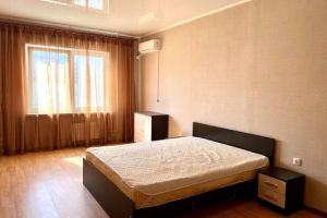 Продам квартиру 1 комнатную с общей площадью 44.7м2, 11/14 эт., на улице Южная ул, Южный район, г. Новороссийск, Краснодарский край, Россия, агентство Интернет-партнер