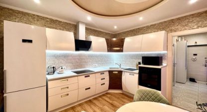 Продам квартиру 2-х комнатную с общей площадью 62м2, 8/14 эт., на улице Южная ул, Южный район, г. Новороссийск, Краснодарский край, Россия, агентство Интернет-партнер. Фотография №1