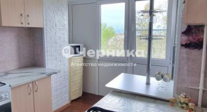 Продам квартиру 1 комнатную с общей площадью 30м2, 5/5 эт., на улице Юлиуса фучика, г. Пятигорск, Ставропольский край, Россия, агентство АН Черника. Фотография №1