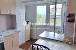 Продам квартиру 1 комнатную с общей площадью 30м2, 5/5 эт., на улице Юлиуса фучика, г. Пятигорск, Ставропольский край, Россия, агентство АН Черника