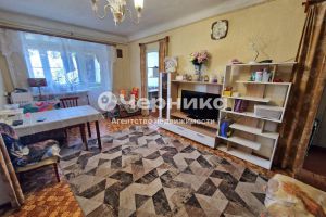 Продам квартиру 3-х комнатную с общей площадью 56.1м2, 4/4 эт., на улице Советская, г. Шахты, Ростовская обл., Россия, агентство АН Черника