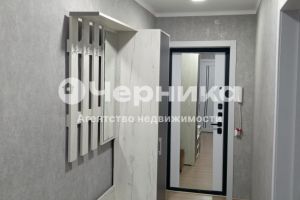 Продам квартиру 3-х комнатную с общей площадью 65.8м2, 2/2 эт., на улице Молодогвардейцев, г. Новошахтинск, Ростовская обл., Россия, агентство АН Черника
