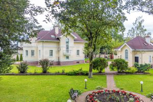 Продам дом с общей площадью 335.7м2, г. Десна д., Москва, Россия, агентство ГорОбмен