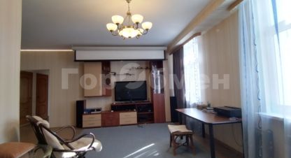 Продам квартиру 3-х комнатную с общей площадью 93.6м2, 2/2 эт., на улице Заозерная, г. Омск, Омская обл., Россия, агентство ГорОбмен. Фотография №1