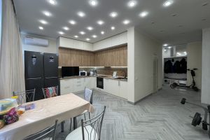 Продам квартиру 4-х комнатную с общей площадью 109м2, 9/15 эт., на улице Александры монаховой, г. Посёлок коммунарка, Москва, Россия, агентство ГорОбмен