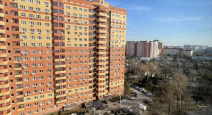 Продам квартиру 2-х комнатную с общей площадью 65м2, 11/17 эт., на улице Путилковское шоссе, г. Посёлокского типа путилково, Московская обл., Россия, агентство ГорОбмен. Фотография №1