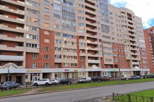 Продам квартиру 2-х комнатную с общей площадью 68м2, 1/12 эт., на улице Ленская ул, Красногвардейский район, г. Санкт-Петербург, Санкт-Петербург, Россия, агентство Интернет-партнер