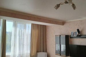 Продам квартиру 1 комнатную с общей площадью 43м2, 5/6 эт., на улице Ленина, г. Анапа, Краснодарский край, Россия, агентство Монополия