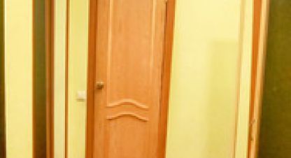 Продам квартиру 1 комнатную с общей площадью 18м2, 5/9 эт., на улице 15-й мкр, Октябрьский район, г. Липецк, Липецкая обл., Россия, агентство Интернет-партнер. Фотография №1
