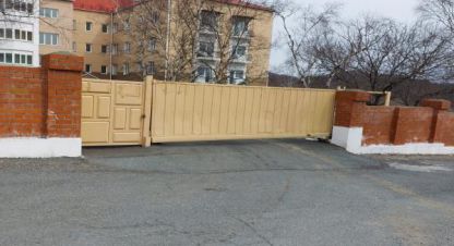 Продам квартиру 2-х комнатную с общей площадью 82.1м2, 1/4 эт., на улице Железнодорожная, Пок врангель район, г. Находка, Приморский край, Россия, агентство АН ИМПЕРИАЛ(Находка). Фотография №1
