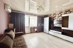 Продам квартиру 2-х комнатную с общей площадью 53.1м2, 3/5 эт., на улице Агурина, г. Ахтубинск, Астраханская обл., Россия, агентство Ваш Дом