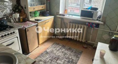 Сдам комнату с общей площадью 20м2, 4/5 эт., на улице Карла маркса пр-кт, г. Каменск-Шахтинский, Ростовская обл., Россия, агентство АН Черника. Фотография №1