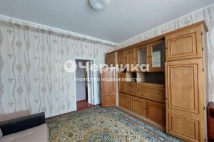 Продам квартиру 2-х комнатную с общей площадью 45.8м2, 1/2 эт., на улице Крупской, г. Гуково, Ростовская обл., Россия, агентство АН Черника