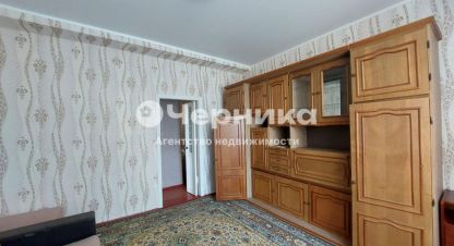 Продам квартиру 2-х комнатную с общей площадью 45.8м2, 1/2 эт., на улице Крупской, г. Гуково, Ростовская обл., Россия, агентство АН Черника. Фотография №1