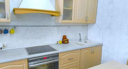 Продам квартиру 3-х комнатную с общей площадью 80.4м2, 1/1 эт., на улице Гоголя, г. Лесосибирск, Красноярский край, Россия, агентство ГорОбмен. Фотография №1