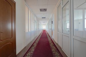 Продам торговое помещение с общей площадью 407м2, на улице Старомарьевское, Октябрьский район, г. Ставрополь, Ставропольский край, Россия, агентство Интернет-партнер
