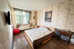 Продам квартиру 3-х комнатную с общей площадью 73м2, 3/5 эт., на улице Чехова, г. Звенигород, Московская обл., Россия, агентство ЦАН FriendlyHome