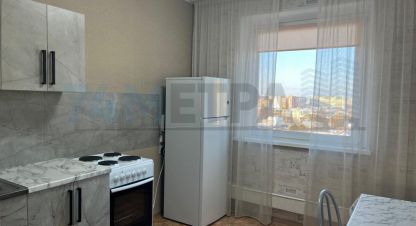 Продам квартиру 2-х комнатную с общей площадью 57м2, 8/10 эт., на улице Прокатная ул, Металлургический район район, г. Челябинск, Челябинская обл., Россия, агентство 74 метра. Фотография №1