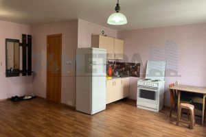 Продам квартиру 1 комнатную с общей площадью 32.3м2, 3/4 эт., на улице Мкр просторы просторная ул, Просторы район, г. Западный, Челябинская обл., Россия, агентство 74 метра