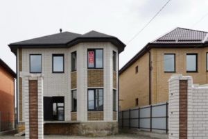 Продам дом 5-ти комнатный с общей площадью 170м2, на улице Роз ул, Промышленный район, г. Ставрополь, Ставропольский край, Россия, агентство Интернет-партнер